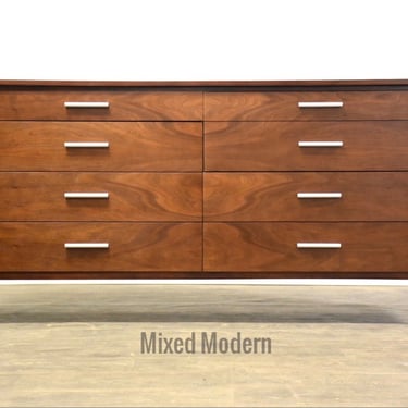 Paul McCobb for Calvin Walnut Mid Century Modern Dresser 