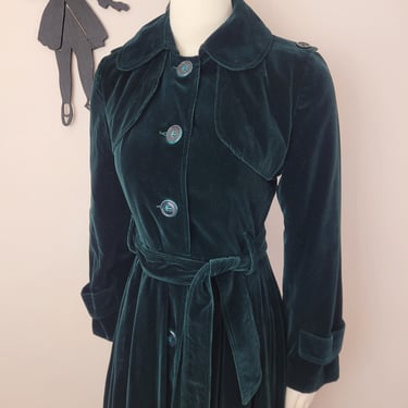 Vintage 1950's Velvet Coat / 60s Dark Green Long Winter Jacket S 