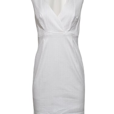 Trina Turk - White Textured Notch Neckline Cocktail Dress Sz 2