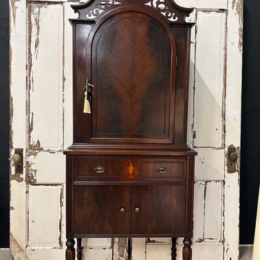 Antique Hutch, Sheraton/Edwardian Style, Cabinet 