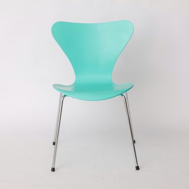 Iconic Series 7 Chair by Arne Jacobsen – Turquoise Lacquer, Original Fritz Hansen 