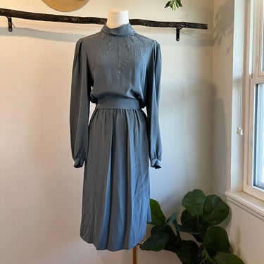 Joanie Char Vintage Blue Silk Embroidered Long Sleeve Waist Tie Dress Size 6 