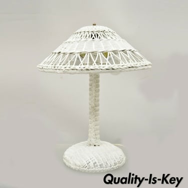Antique Heywood Wakefield Arts & Crafts White Wicker Table Lamp With Shade