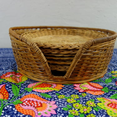 Vintage wicker plate holder set of 6 with 11"x4" round rattan tray display or paper plate caddy for picnic, bbq, outdoor dining, camping, 