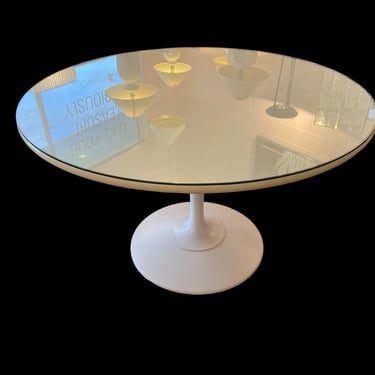 Vintage 70s Space Age Round Tulip Table In The Style of Alexander Begge for Casala 