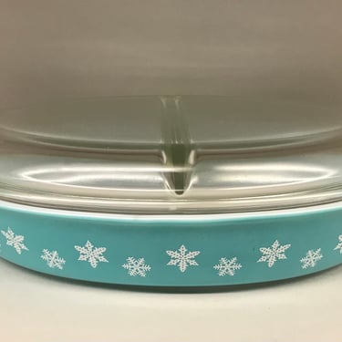 Pyrex Turquoise Snowflake divided casserole dish 