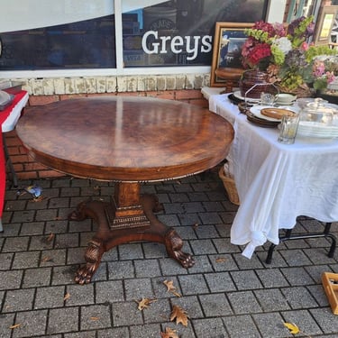 Round Clawfoot Dining Table. 45