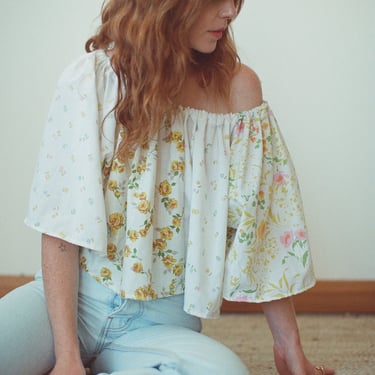 Mixed floral swing top