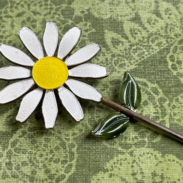 vintage daisy brooch 1960s enamel spring flower power mod pin 