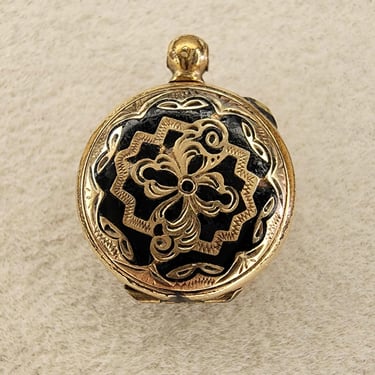 Antique Gold Filled and Black Enamel Mourning Locket with Photo - SMALL Ornate Locket Charm Late 1800s Taille d'Épargne 