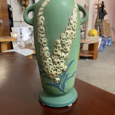 Roseville Pottery Foxglove Vase, Green Shape 52-12 Circa 1942 