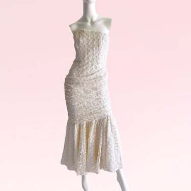 Ivory Glamour: A Vintage Designer 1970s Flapper Style Sequin Lace Off-Shoulder Boned Wedding Party Dress xs 
