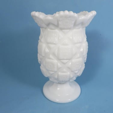 Vintage Westmoreland Milk Glass Old Quilt Vase - Westmoreland Old Quilt Pattern Vase 