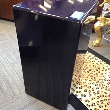 Lacquer Geometric Pedestal (Seattle)