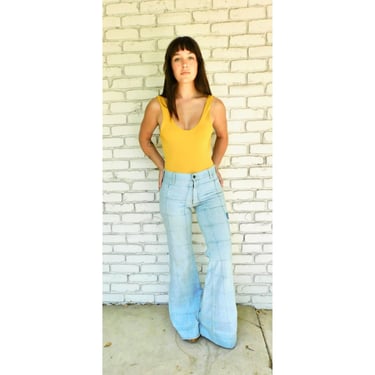 Branded Lion Jeans // vintage bell bottom light wash denim 1970s high waist hippie dress hippy 70s long inseam // 25 