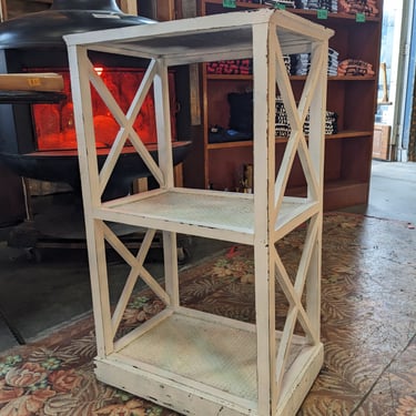 White Farmhouse Shelf 18.5 x 31.25 x 12.5