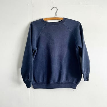 Vintage 70s 80s Navy Blue Raglan Sleeve Sweatshirt Simple Faded Nice condition Size M to L 