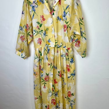 midsize vintage floral daydress / 50s dress / 60s dress / vintage floral dress / yellow vintage dress / pleated dress / size 10 size 12 