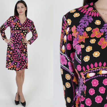 Trippy Psychedelic Print 1970s Floral Mini Dress 