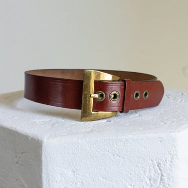 Vintage brown leather and gold buckle belt // 27-30