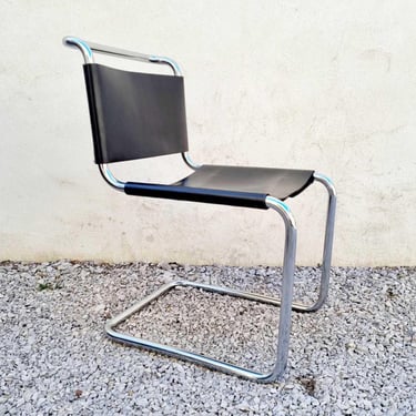 Mid Century Bauhaus Cantilever Chair / Model Spoleto / Ludwig Mies Design / Produced by Knoll / Black Genuine Leather / Chairs / Italy /'70s 