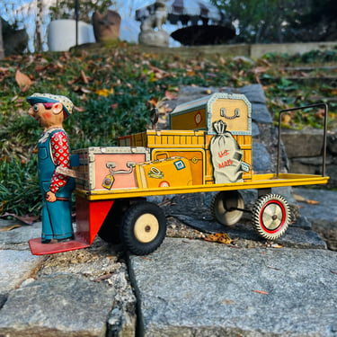 Finnegan Tin Baggage Working Windup Toy Lithograph Truck 