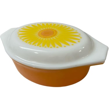 vintage mid century modern 1960s Pyrex daisy casserole dish orange 