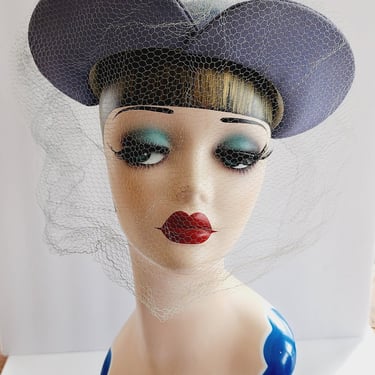 1940s or 1950s Gray Halo Hat with Veil a la Elizabethan AGe 