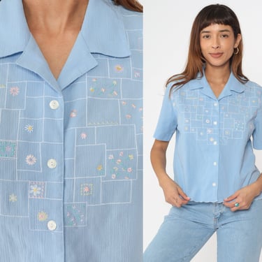 90s Floral Embroidered Blouse Baby Blue Flower Top Collared Casual Cotton Shirt 1990s Garden Button Up Shirt Short sleeve Vintage Small S 