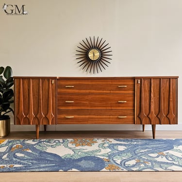 Restored Young Manufacturing Mid-century Modern Triple Dresser ***please read ENTIRE listing prior to purchasing SHIPPING is NOT free 