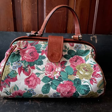 Vintage 1980s ‘90s Italian floral print handbag | Paola Lungo doctor bag with genuine leather handle, shows light wear 