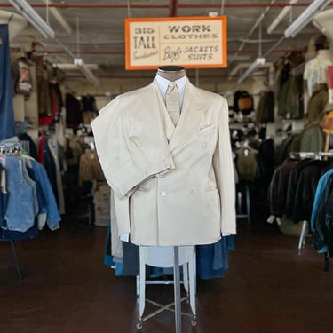 Size 36/38 Short, 31x27.5 Vintage 1941 Cream Herringbone Wool Mid-Weight Double Breasted 2pc Suit 2289 