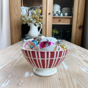 Beautiful vintage French ironstone red strips bowl 