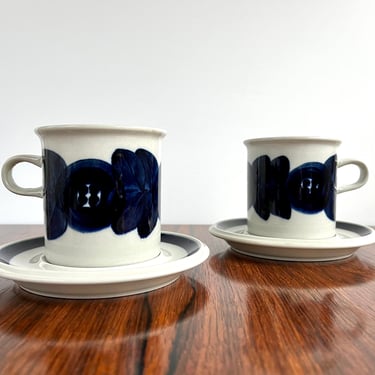Arabia Finland Blue Anemone Handpainted Tall Cups and Saucers by Ulla Procope 