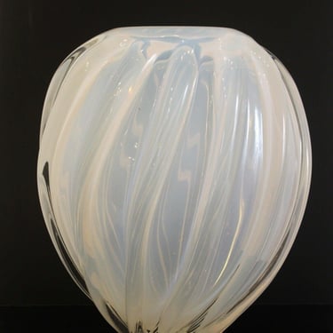 Vintage Contemporary Larry Laslo for Mikasa Opalescent White Vase Vessel 