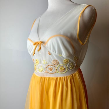 60’s sheer marigold & white  2 tone nylon/chiffon style babydoll nighty sheer layered~ sleeveless 1960’s mod groovy sweet feminine size M 