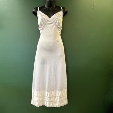 vintage white lace slip 1960s plus size full slip vintage lingerie 2X 