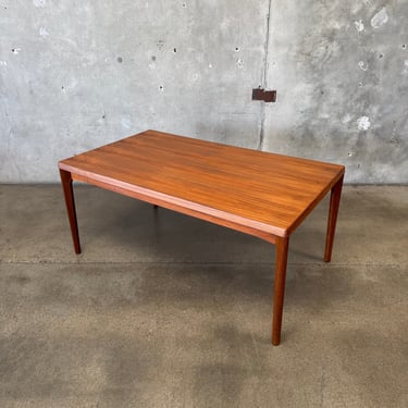 Vejile Stole Walnut & Teak Dining Table With Leaves