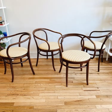 Set of 4 Thonet Chairs with butter yellow gingham seats