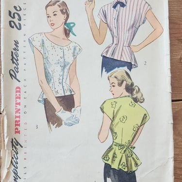 Vintage 40s Sewing Pattern: Womens Blouse w/Peplum Simplicity 2027 