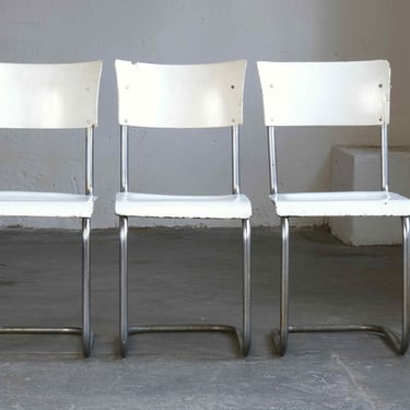 1 of 3 Bauhaus cantilever chairs, white 