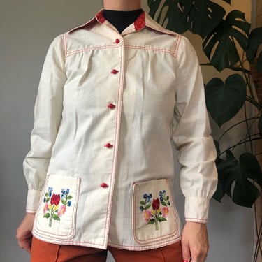 Vintage 70's off white embroidered button up / 1970's embroidered blouse with pockets / XS - Small by Ru