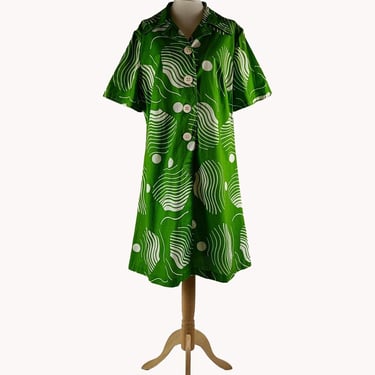 Kaarina 1970s Apple Green & White Geometric Print Cotton Mod Style Shirt Dress Made in Finland Size M 