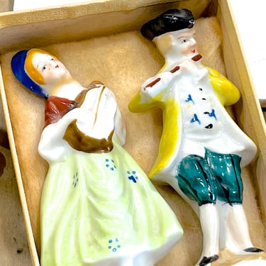 VINTAGE: 1940's - 2pcs - Occupied Japan Porcelain Colonial Figurines, Musicians, Playing Music - SKU 24-C-00034471 