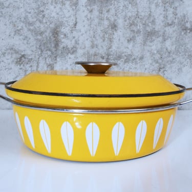 Cathrineholm, Norway Dutch Oven / Covered Casserole in the Yellow Lotus Pattern 