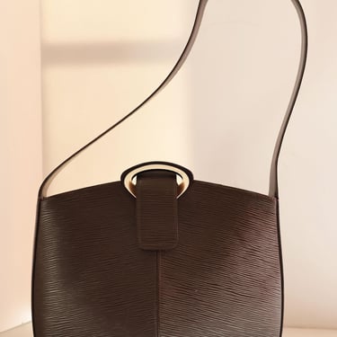 Vintage Louis Vuitton Reverie Shoulder Bag in Mocha Epi Leather Brown LV Logo Monogram Clasp Closure 