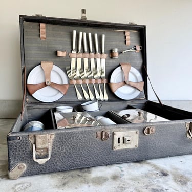1920s Novelty Picnic Set Trunk Model T Automobile Picnic Set Case Suitcase with Enamelware Thermos Silverware Traveling Case Car Auto 