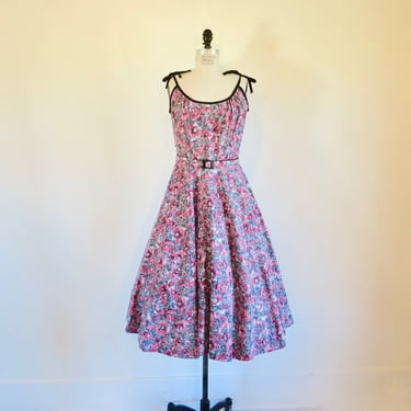 1950's Pink and Gray Cotton Print Fit and Flare Sun Dress Full Skirt Rockabilly Swing Spring Summer 28.5