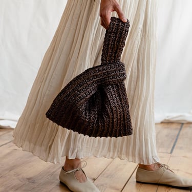 Raffia Knot Bag in Pecan, Brown Crochet Raffia Handbag, Summer Wrist Bag, Minimal Straw Bag, Handcrafted Pouch Purse — The Raffia Knot Bag 