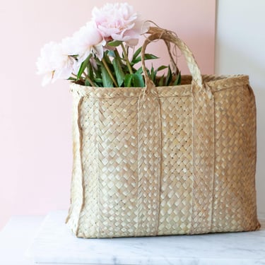 Woven Top Handle Tote Bag, Flower Tote Bag, Farmers Market Woven Bag, Rattan Tote Bag, Beach Tote,  Decorative Wicker Basket, Vintage Gift 